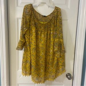 Suzanne Betro top - 3X-  yellow print - lined - flow sleeves